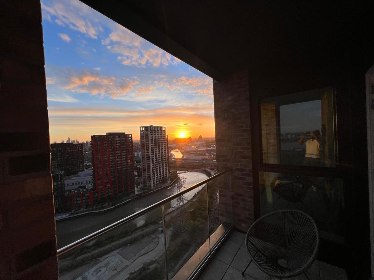 Ac Luxe Penthouse With Free Parking Apartment Londra Exterior foto
