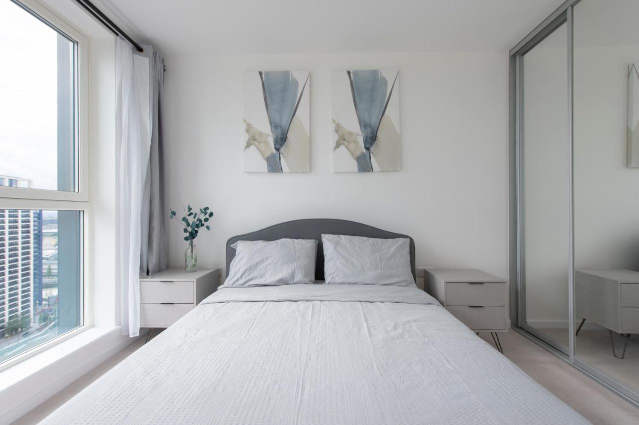 Ac Luxe Penthouse With Free Parking Apartment Londra Exterior foto